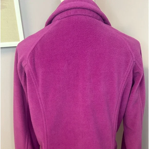 Columbia fushia color size large women’s zip up fleece jacket. Great condition. - Picture 7 of 9